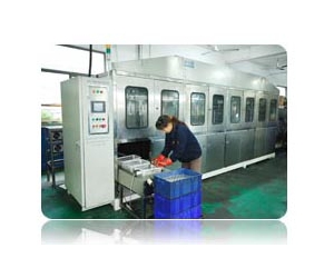 18：自(zi)動化清(qing)洗機