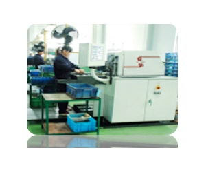 10：美國SUNNY搪(táng)孔機