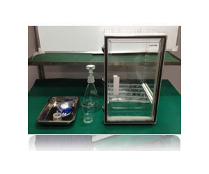 防塵(chen)防潮箱(xiāng)