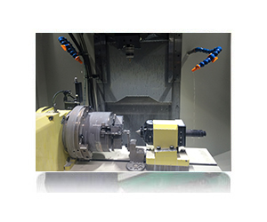 日本(ben)東光兄弟緊湊(còu)型加工中心内(nei)部